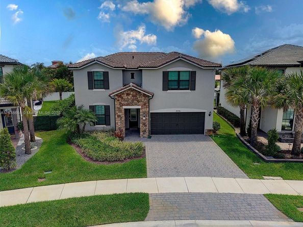 8036 NW 78th St, Tamarac FL 33321