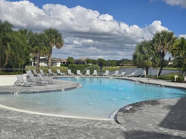 4108 Veleiros Ave, Deerfield Beach FL 33064