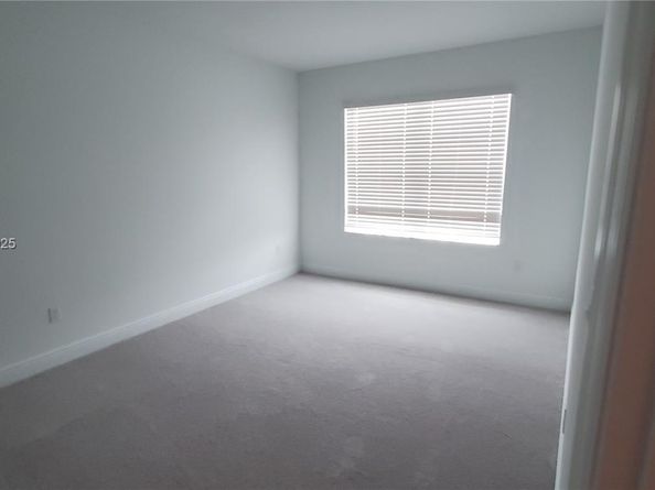 4108 Veleiros Ave, Deerfield Beach FL 33064