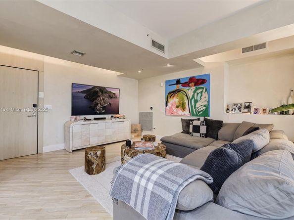 2001 Meridian Ave 307, Miami Beach FL 33139