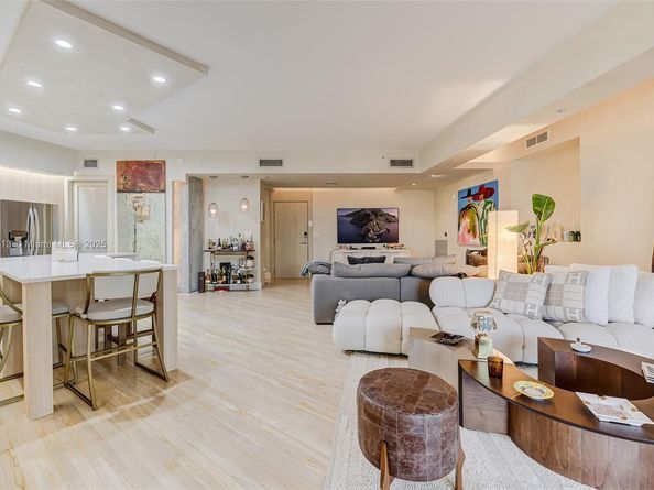 2001 Meridian Ave 307, Miami Beach FL 33139