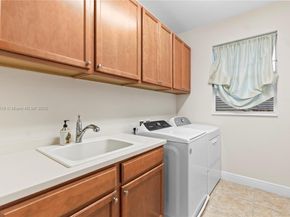 8264 NW 118th Way, Parkland FL 33076