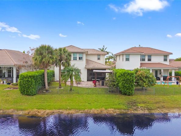 8264 NW 118th Way, Parkland FL 33076