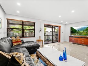 2528 N 38 Ave D32, Hollywood FL 33021