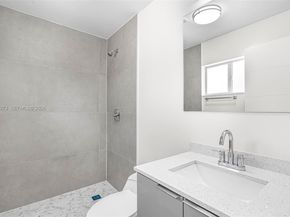 933 NW 50th St, Miami FL 33127