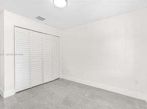 933 NW 50th St, Miami FL 33127