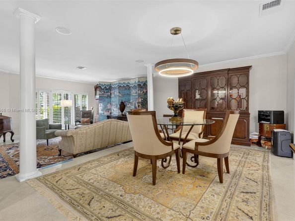 1733 NE 35th St, Oakland Park FL 33334