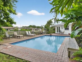 1733 NE 35th St, Oakland Park FL 33334