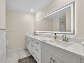 1733 NE 35th St, Oakland Park FL 33334