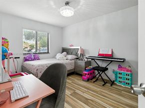 11166 NW 38th St, Sunrise FL 33351