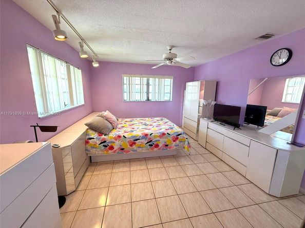 1355 NE 167th St 302, Miami FL 33162