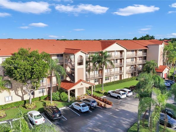 13001 SW 11th Ct 401A, Pembroke Pines FL 33027
