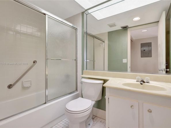 13001 SW 11th Ct 401A, Pembroke Pines FL 33027