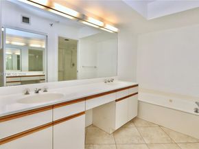 3500 Mystic Pointe Dr 1207, Aventura FL 33180