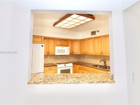 3500 Mystic Pointe Dr 1207, Aventura FL 33180