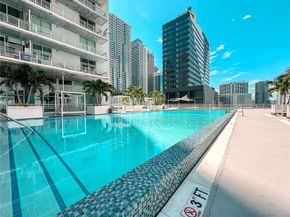 690 SW 1st Ct 2122, Miami FL 33130