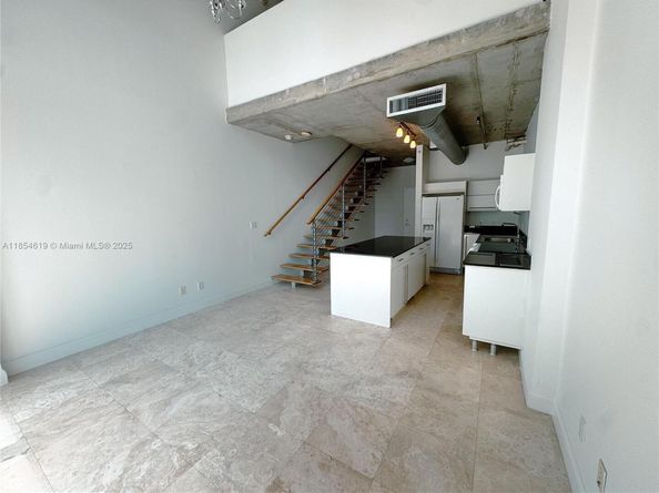 690 SW 1st Ct 2122, Miami FL 33130