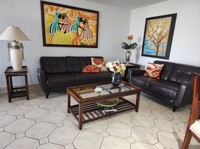 600 Parkview Dr 911, Hallandale Beach FL 33009