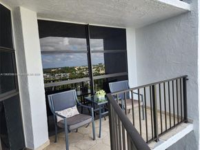 600 Parkview Dr 911, Hallandale Beach FL 33009