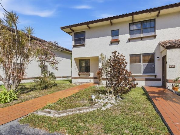 12253 SW 16th Ter 108M, Miami FL 33175