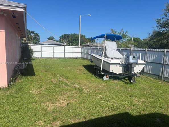 20390 SW 119th Ave, Miami FL 33177