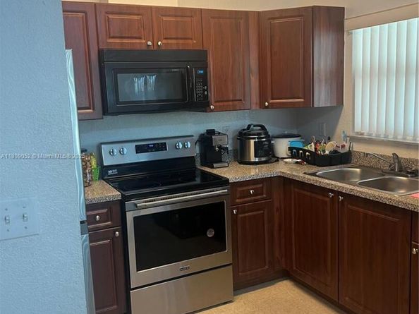 20390 SW 119th Ave, Miami FL 33177