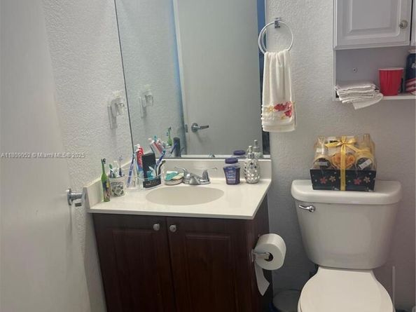 20390 SW 119th Ave, Miami FL 33177