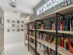 100 Lincoln Road 747, Miami Beach FL 33139