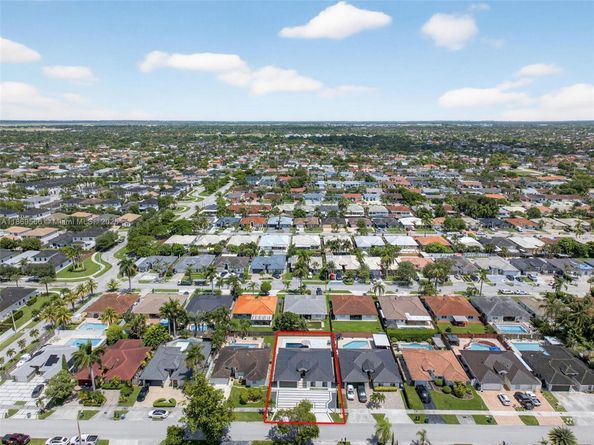 14853 SW 178th Ter, Miami FL 33187
