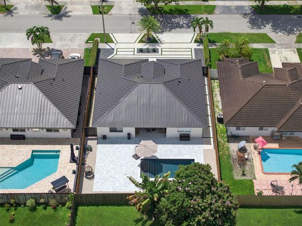 14853 SW 178th Ter, Miami FL 33187