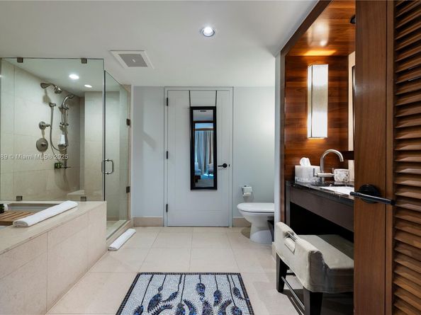 6801 Collins Ave 418 (deed 407), Miami Beach FL 33141