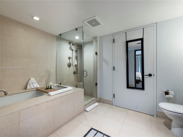 6801 Collins Ave 418 (deed 407), Miami Beach FL 33141
