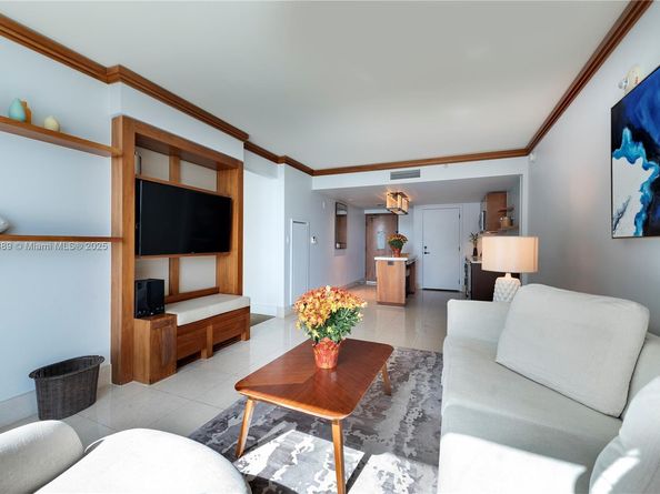 6801 Collins Ave 418 (deed 407), Miami Beach FL 33141