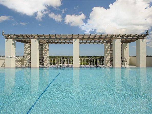 7275 SW 90th St C312, Miami FL 33156