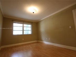 7825 Miller Dr C211, Miami FL 33155