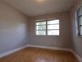 7825 Miller Dr C211, Miami FL 33155