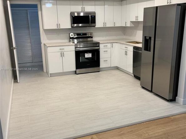 4233 Washington St, Hollywood FL 33021