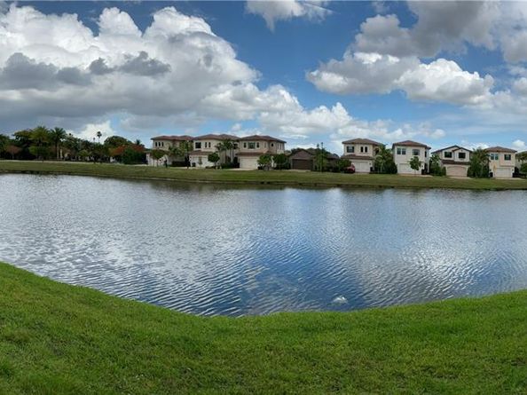 Undisclosed Address #A11805707, Pembroke Pines FL 33025