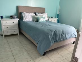 Undisclosed Address #A11805707, Pembroke Pines FL 33025