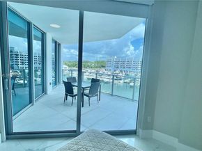 17111 Biscayne Blvd 403, North Miami Beach FL 33160