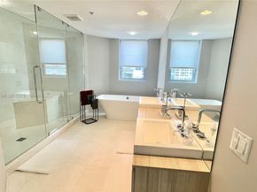 17111 Biscayne Blvd 403, North Miami Beach FL 33160