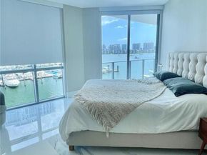 17111 Biscayne Blvd 403, North Miami Beach FL 33160