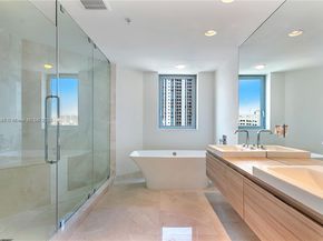 17111 Biscayne Blvd 403, North Miami Beach FL 33160