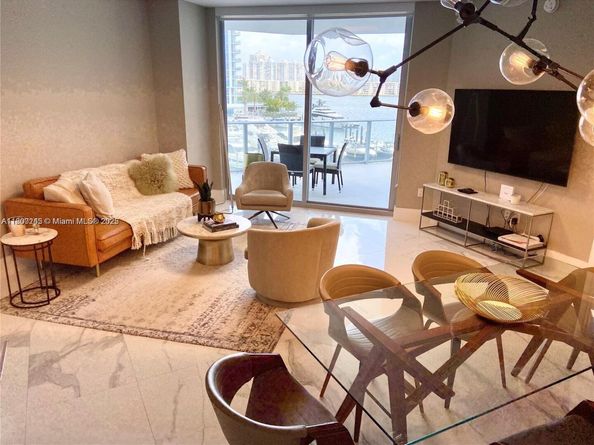 17111 Biscayne Blvd 403, North Miami Beach FL 33160