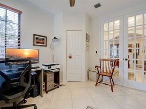 2742 NE Kinsington Cir 241, Weston FL 33332