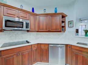 2742 NE Kinsington Cir 241, Weston FL 33332