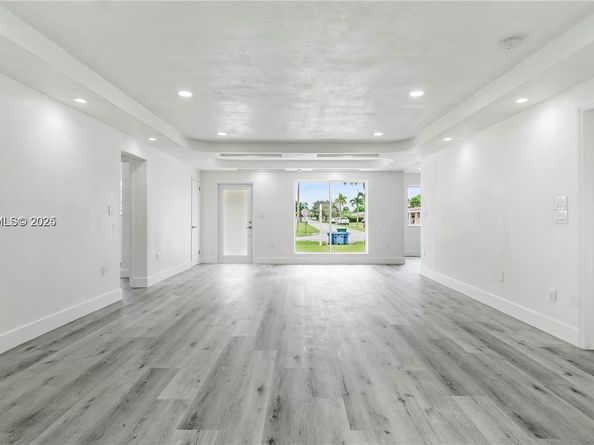 2301 NW 191st St, Miami Gardens FL 33056