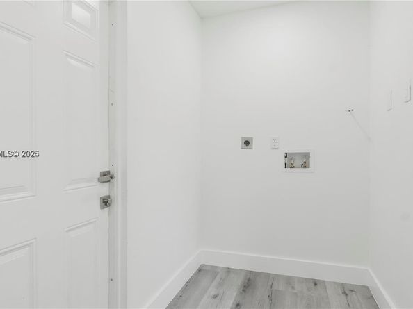 2301 NW 191st St, Miami Gardens FL 33056