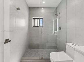 5152 SW 6th St, Miami FL 33134