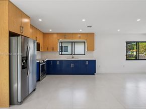 5152 SW 6th St, Miami FL 33134